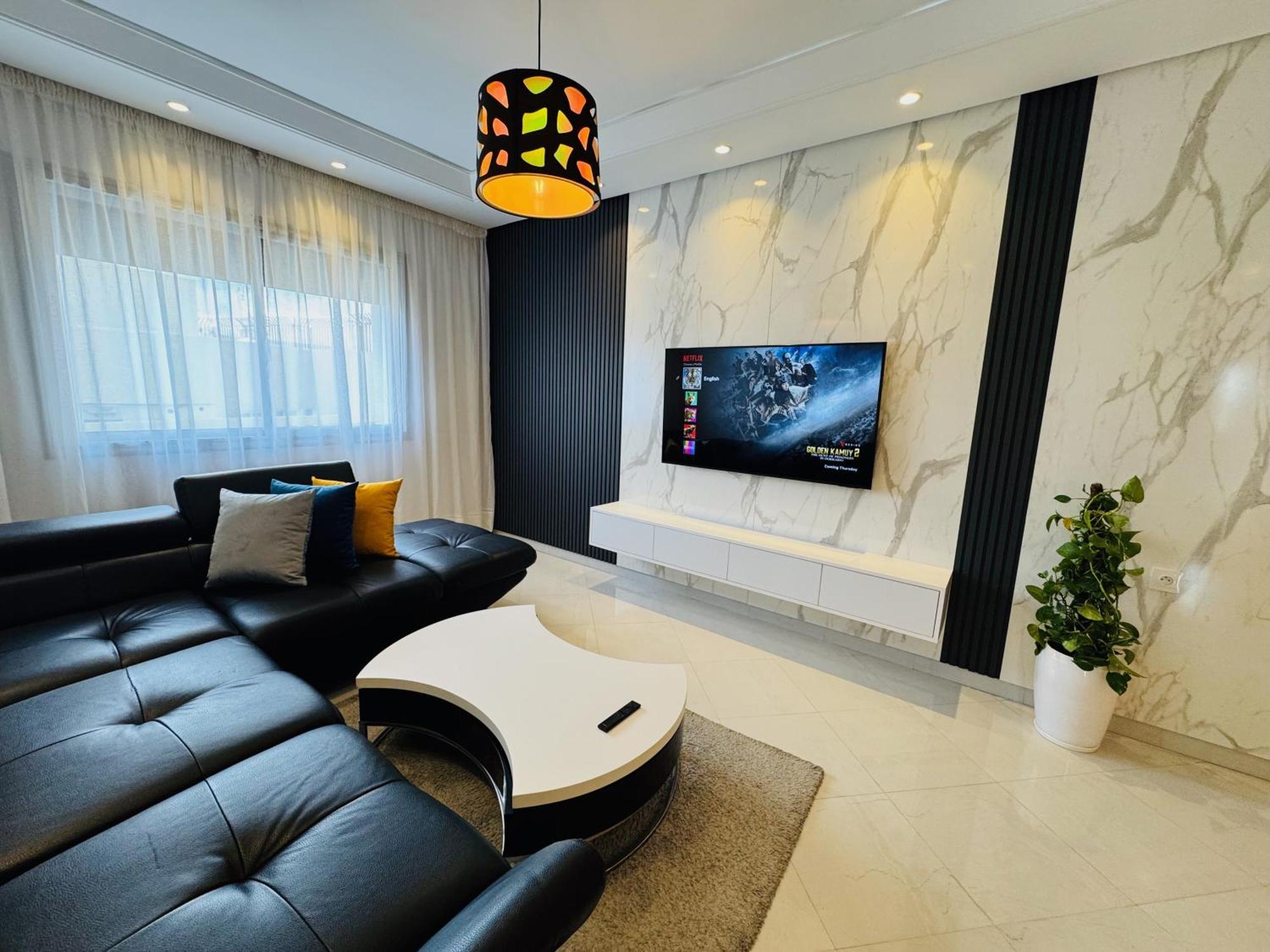 Modern Apartment In The Heart Of Tangier Exterior photo