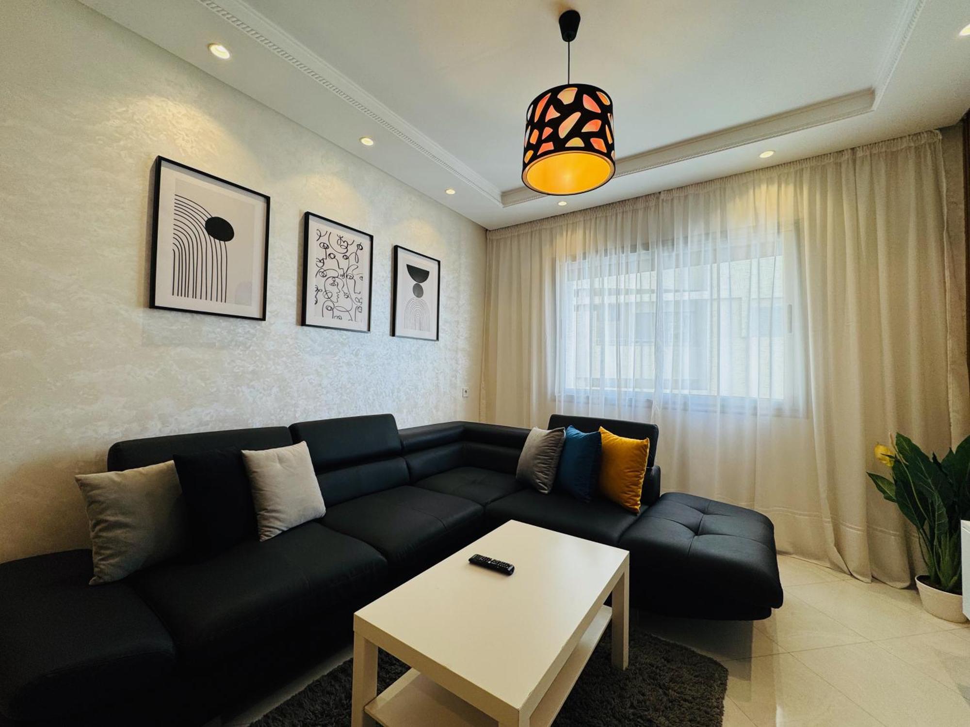 Modern Apartment In The Heart Of Tangier Exterior photo